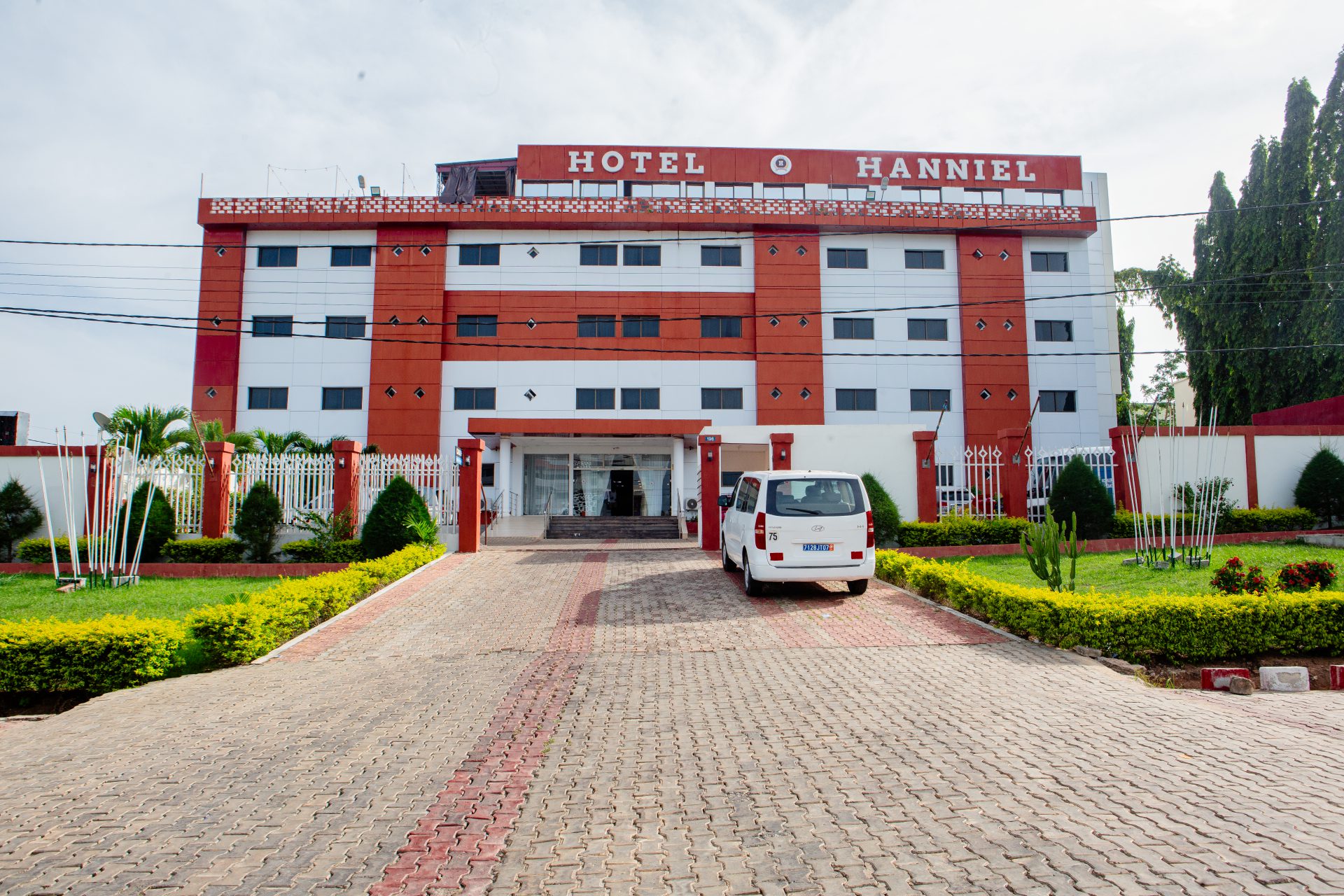 Façade de l'hôtel Hanniel